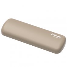 Fellowes Breyta ReposamuÃ±ecas para Raton - Proteccion Antibacteriana Microban - Revestimiento Antipolvo - Tacto Suave - Soporte Ergonomico - Alivio del Dolor - 18x6x1.75cm - Color Beige Arena