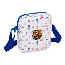Safta F.C.Barcelona Preescolar Bolsito con Bandolera Ajustable - Compacto - Cierre con Cremallera - 16x18x4cm - Color Blanco Safta F.C.Barcelona Preescolar Bolsito con Bandolera Ajustable - Compacto - Cierre con Cremallera - 16x18x4cm - Color Blanco